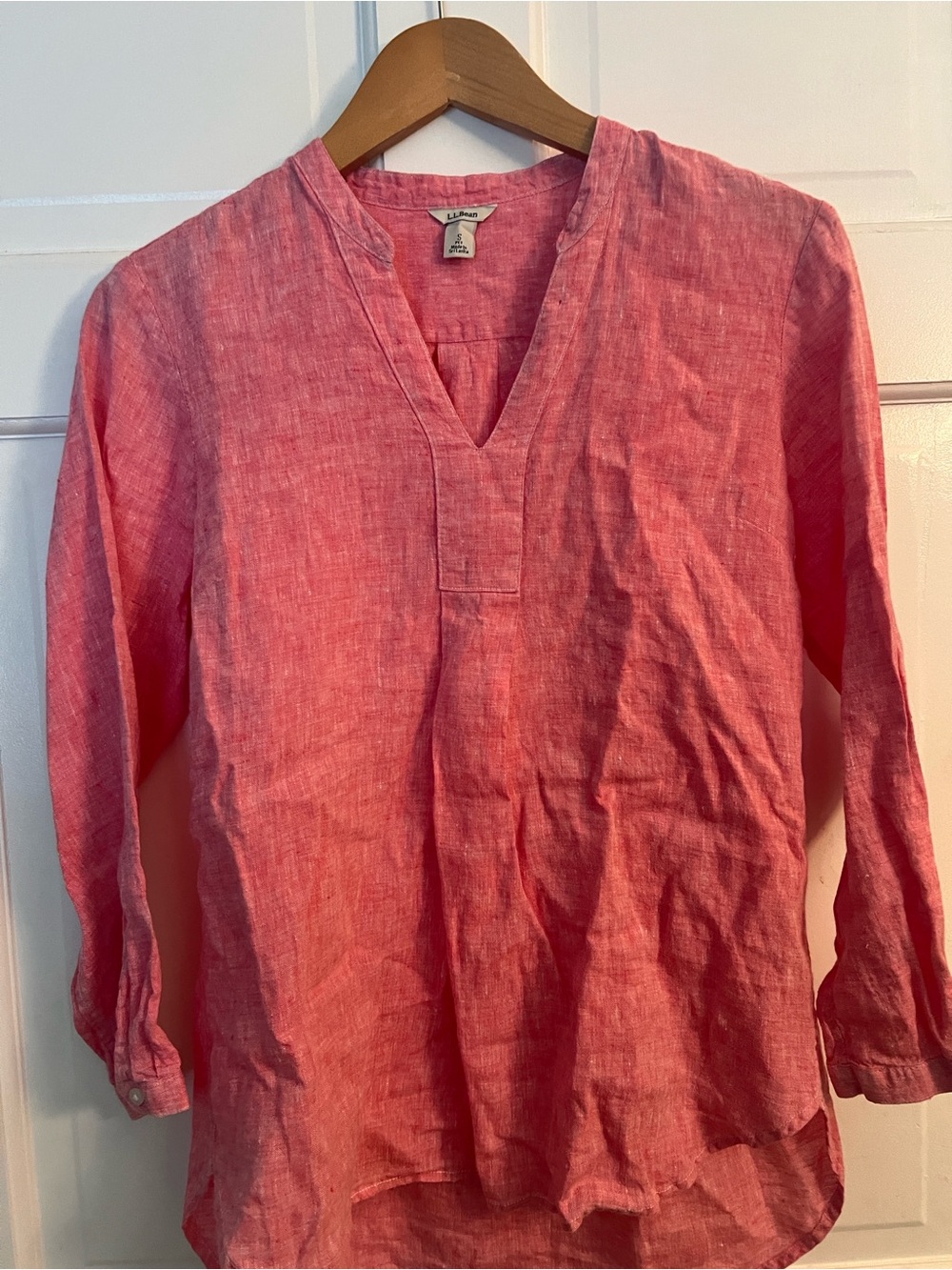 L.L. Bean Coral-Pink 100%Linen V-Neck Button-Down